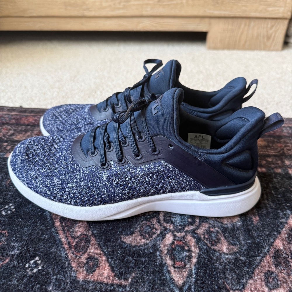 APL ATHLETIC PROPULSION LABS Tracer Navy & White Mélange TechLoom Sneaker